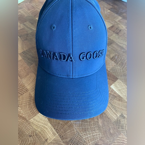 FREE SHIPPING | NWT Canada Goose Wordmark Adjustable Tech Cap 🧢🇨🇦🪿 - Picture 2 of 4